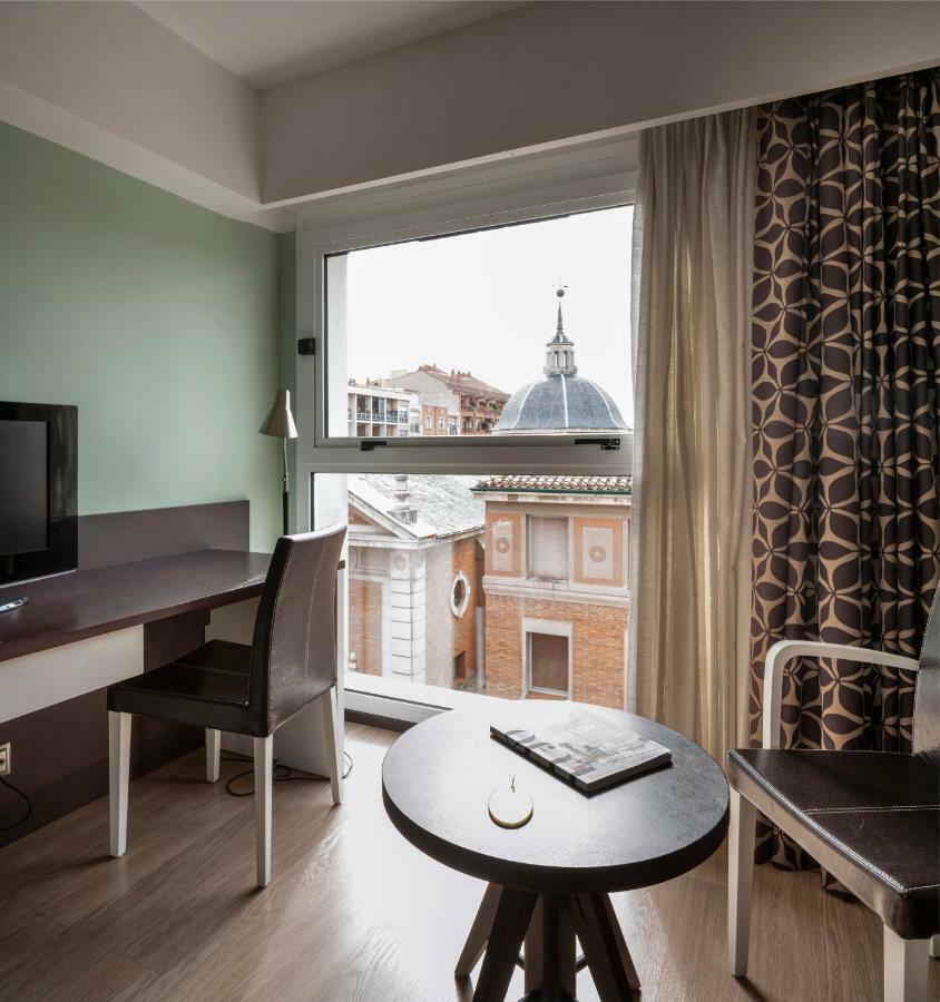 Hotel Ciudad De Λογκρόνο Εξωτερικό φωτογραφία