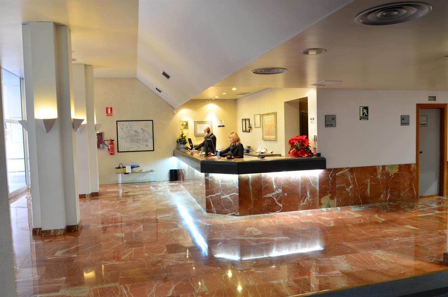 Hotel Ciudad De Λογκρόνο Εξωτερικό φωτογραφία